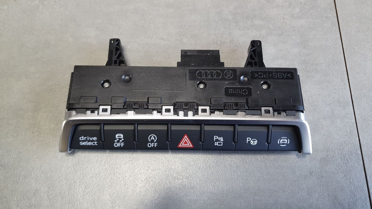 Audi A3 8Y Emergency light switch panel 8Y0925301BM