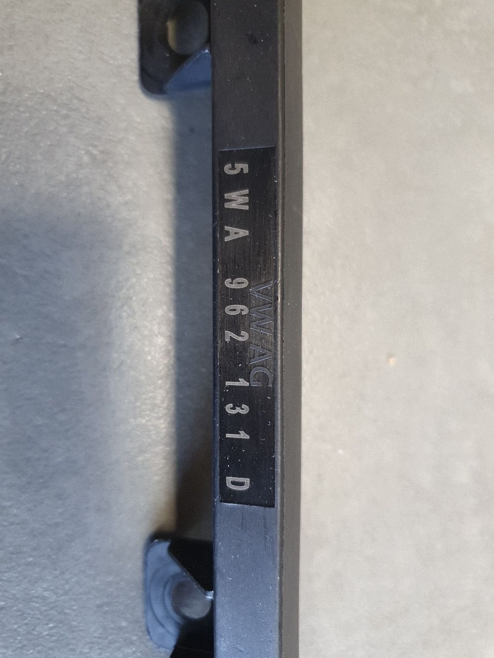 Audi A3 8Y keyless antenna 5WA962131D