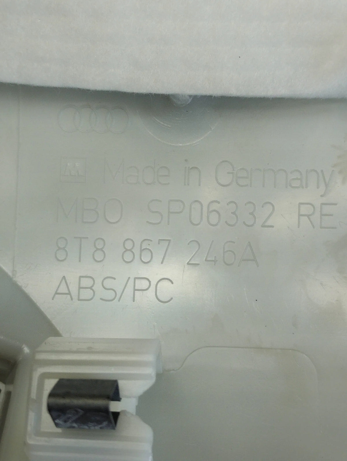 Audi A5 8T POST COVER 8T8867246A