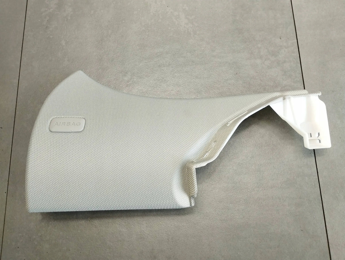 Audi A5 8T POST COVER 8T8867246A