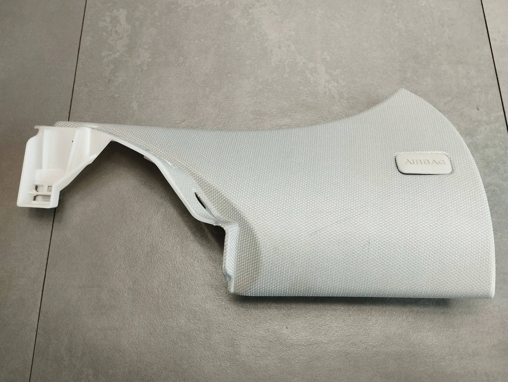 Audi A5 8t post cover 8T8867245A
