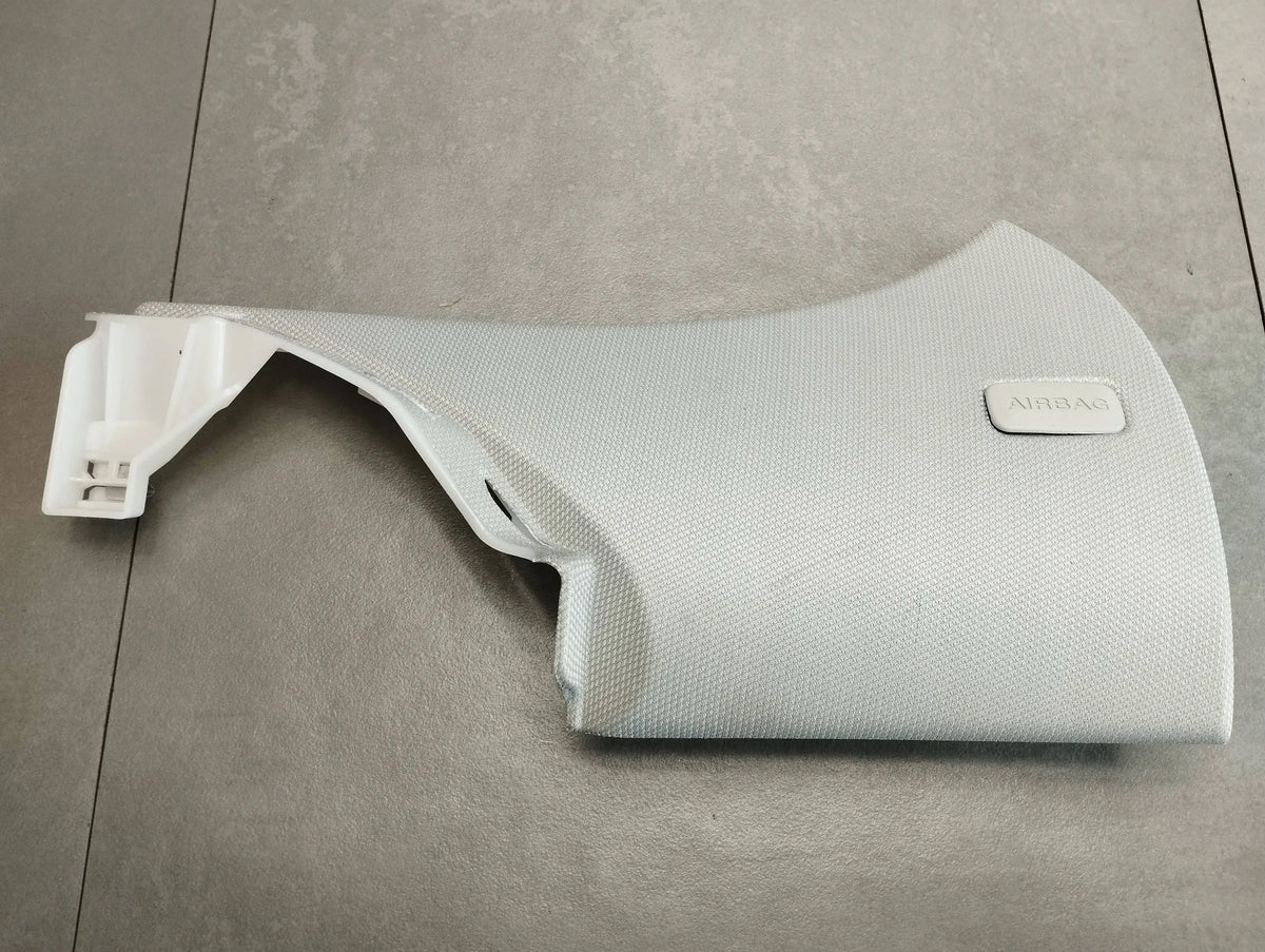 Audi A5 8t post cover 8T8867245A