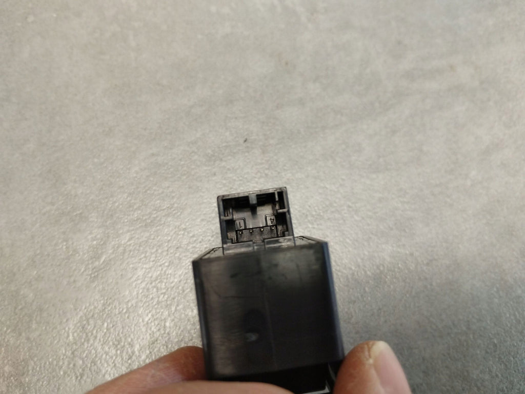 Audi A5 B10 Flap opening button 85E959831A