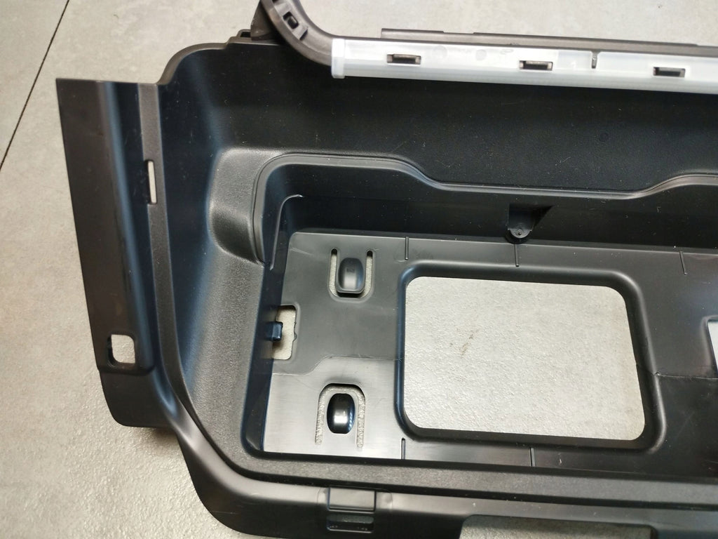 Audi A5 B10 shelf 8B3864131A