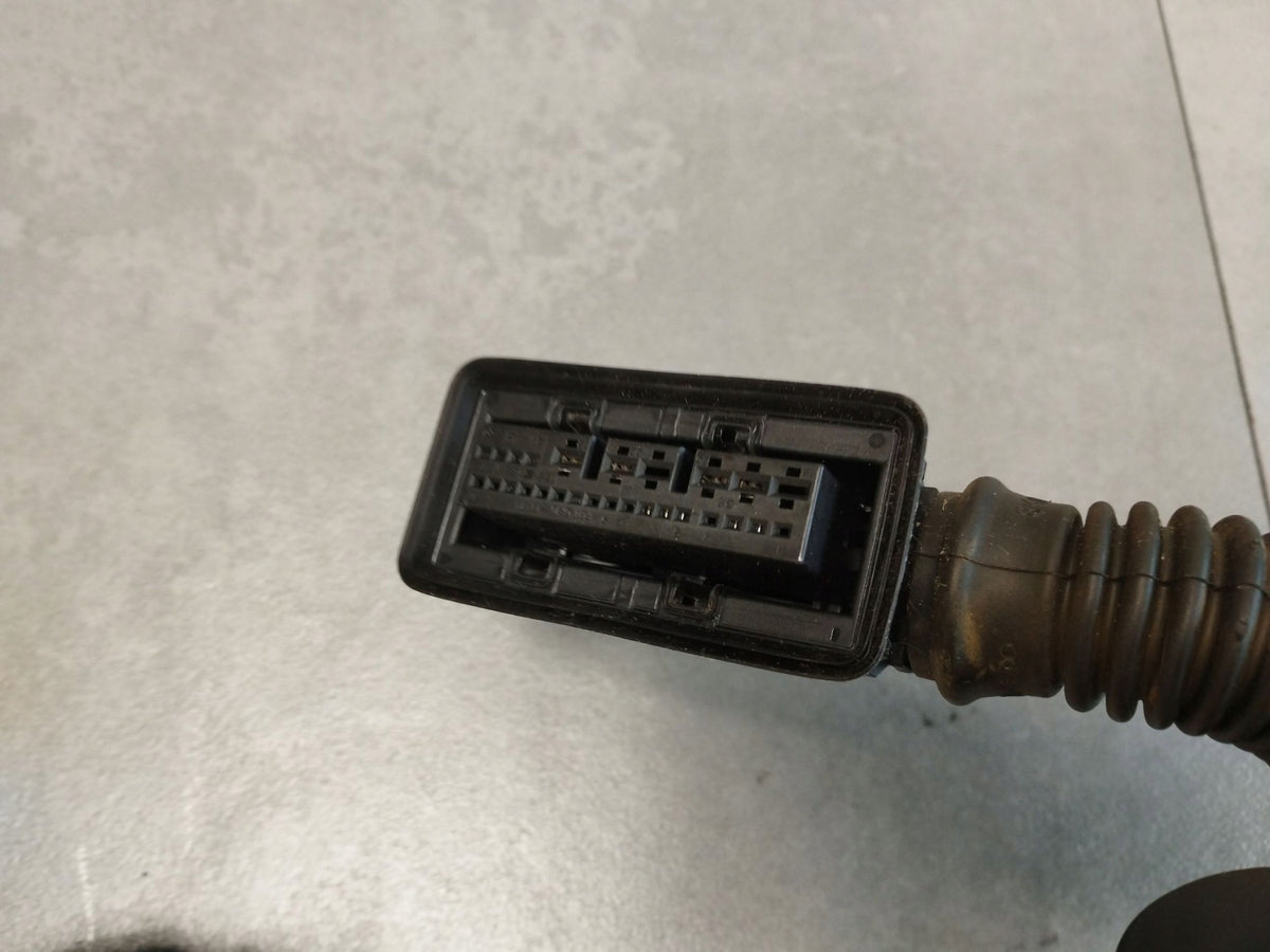 Audi A5 Sportback 8TA 2016 DOOR HARNESS LEFT FRONT 8T8971029BA