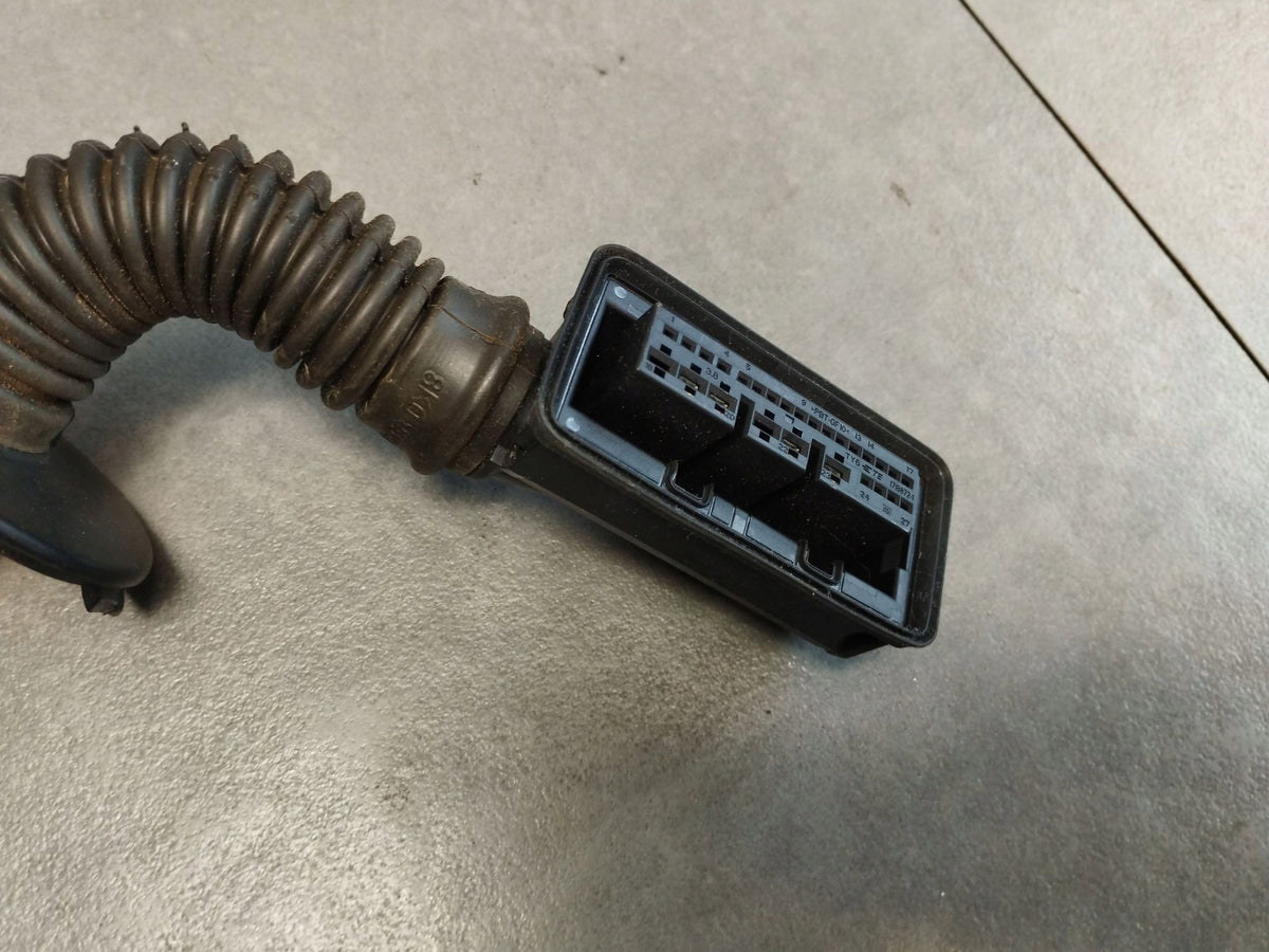 Audi A5 Sportback 8TA 2016 DOOR HARNESS RIGHT FRONT 8T8971030BA
