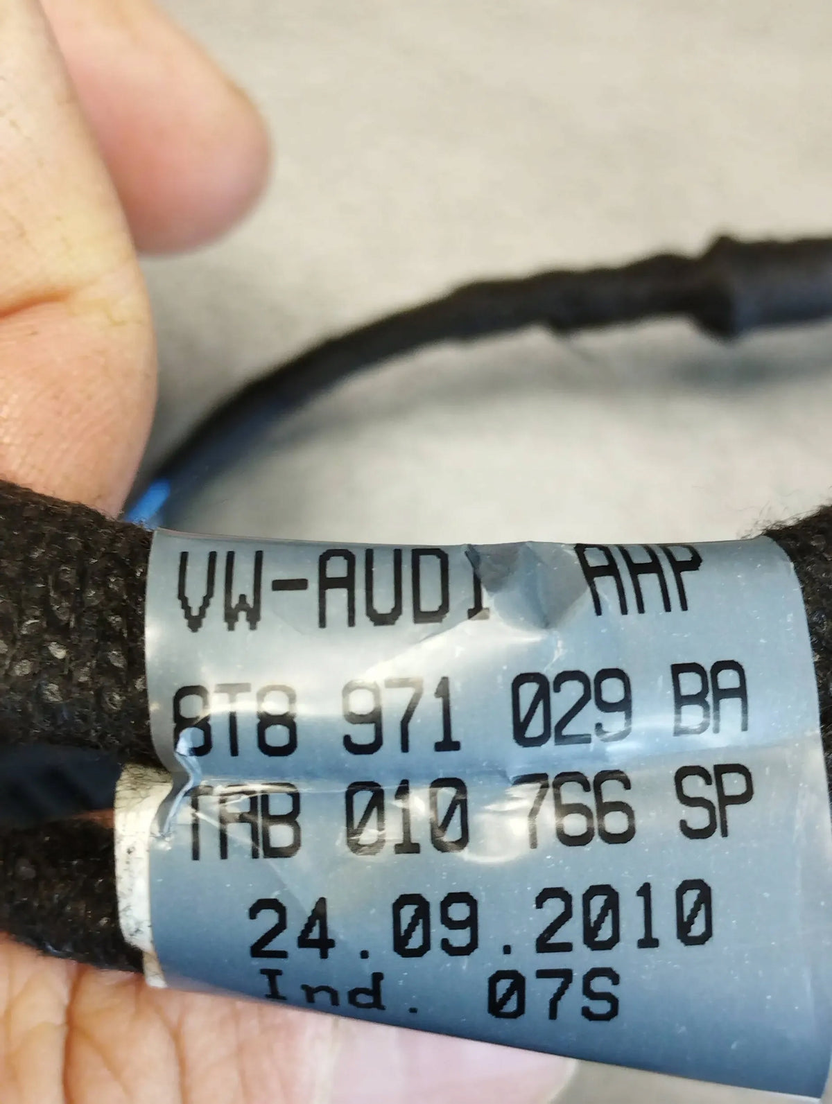 Audi A5 Sportback 8TA DOOR HARNESS LEFT FRONT 8T8971029BA