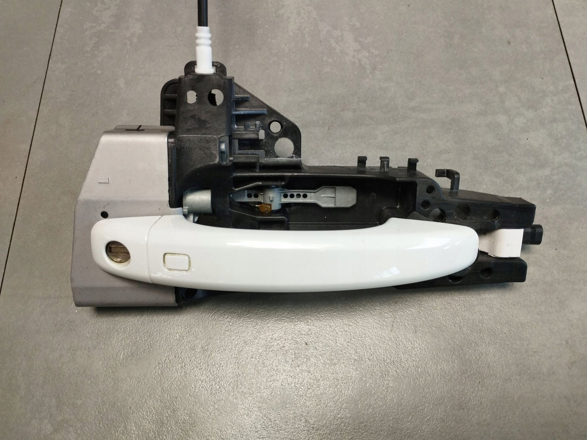 Audi A5 Sportback 8TA HANDLE LEFT FRONT LS9R 8T1837885B
