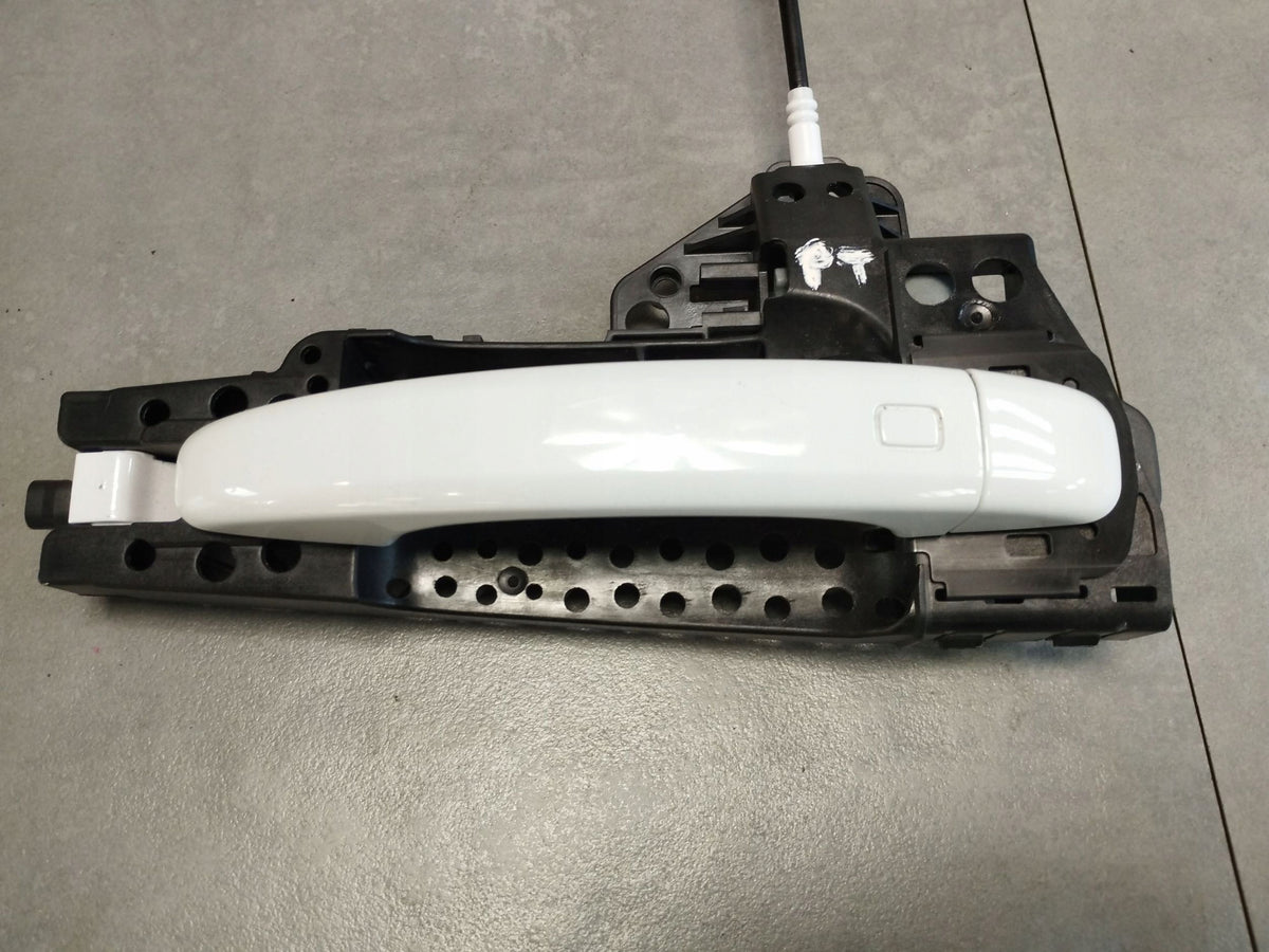Audi A5 Sportback 8TA HANDLE RIGHT REAR 8T0837886B LS9R