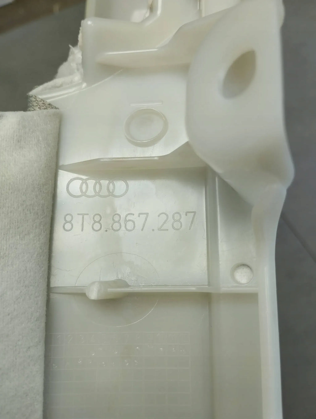 Audi A5 Sportback 8TA POST COVER LEFT REAR 8T8867287