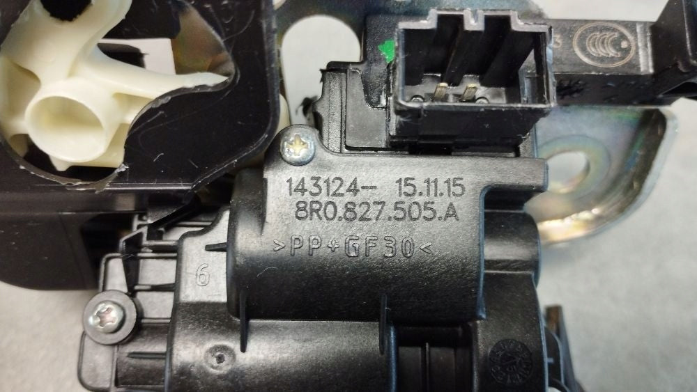 Audi A5 Sportback 8TA Tailgate lock 8R0827505A