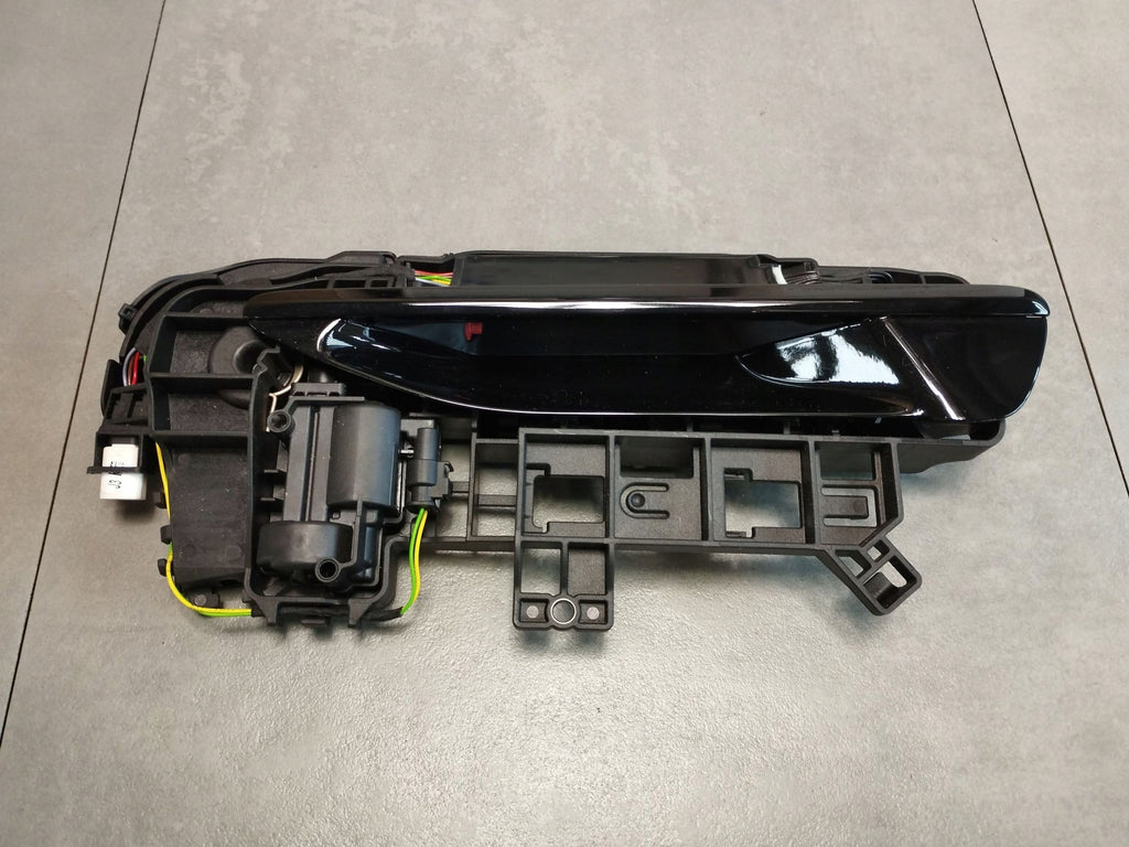 Audi A5 b10 Exterior handle left rear 8B3837811E