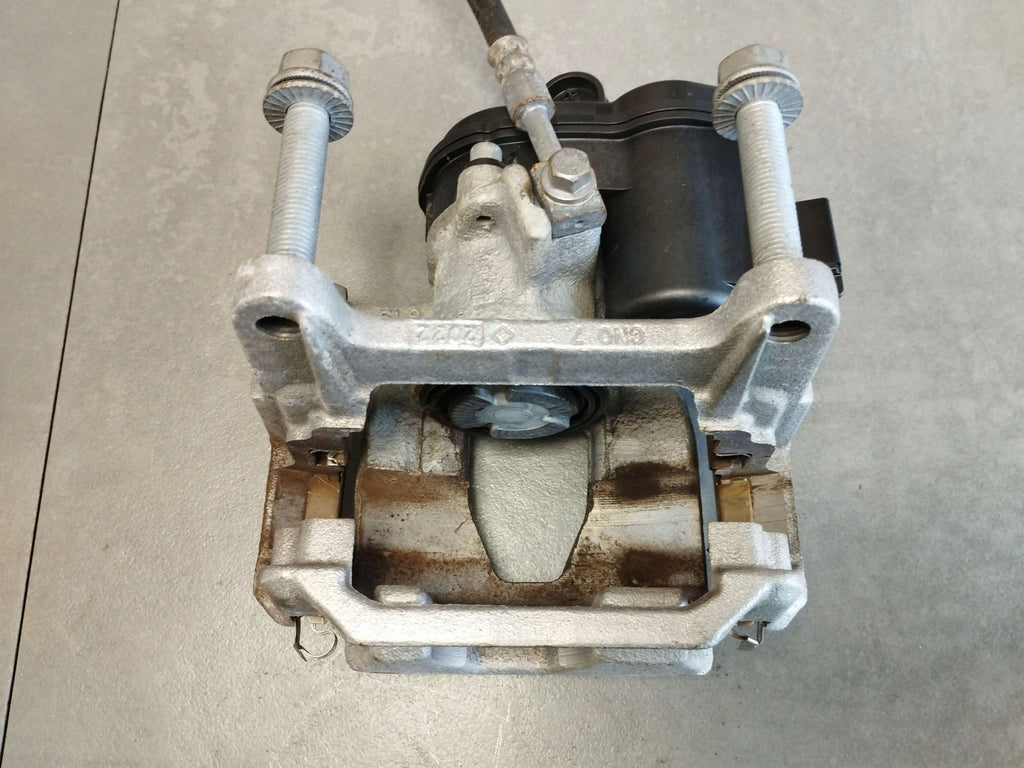 Audi A6 Allroad C8 2022 CLAMP RIGHT REAR 4K0406BJ