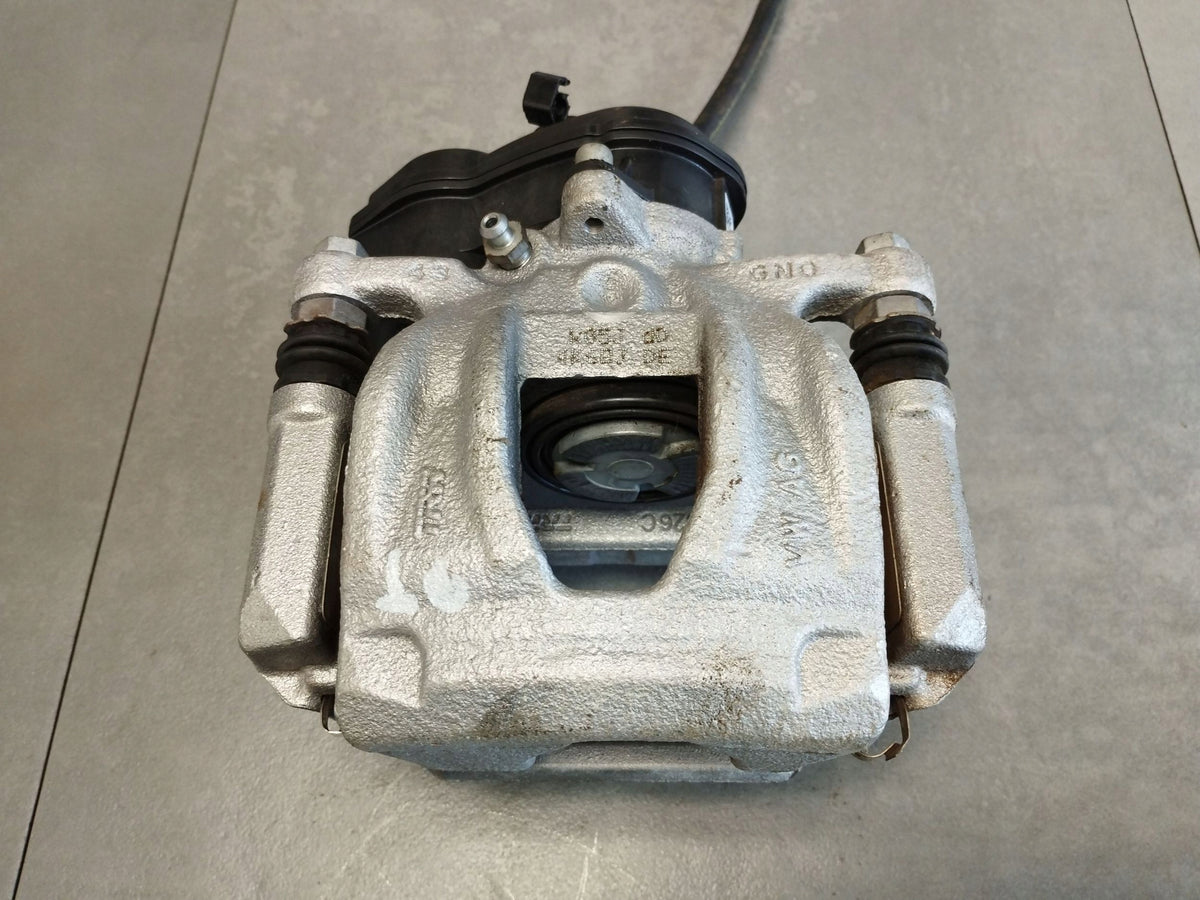 Audi A6 Allroad C8 2022 CLAMP RIGHT REAR 4K0406BJ