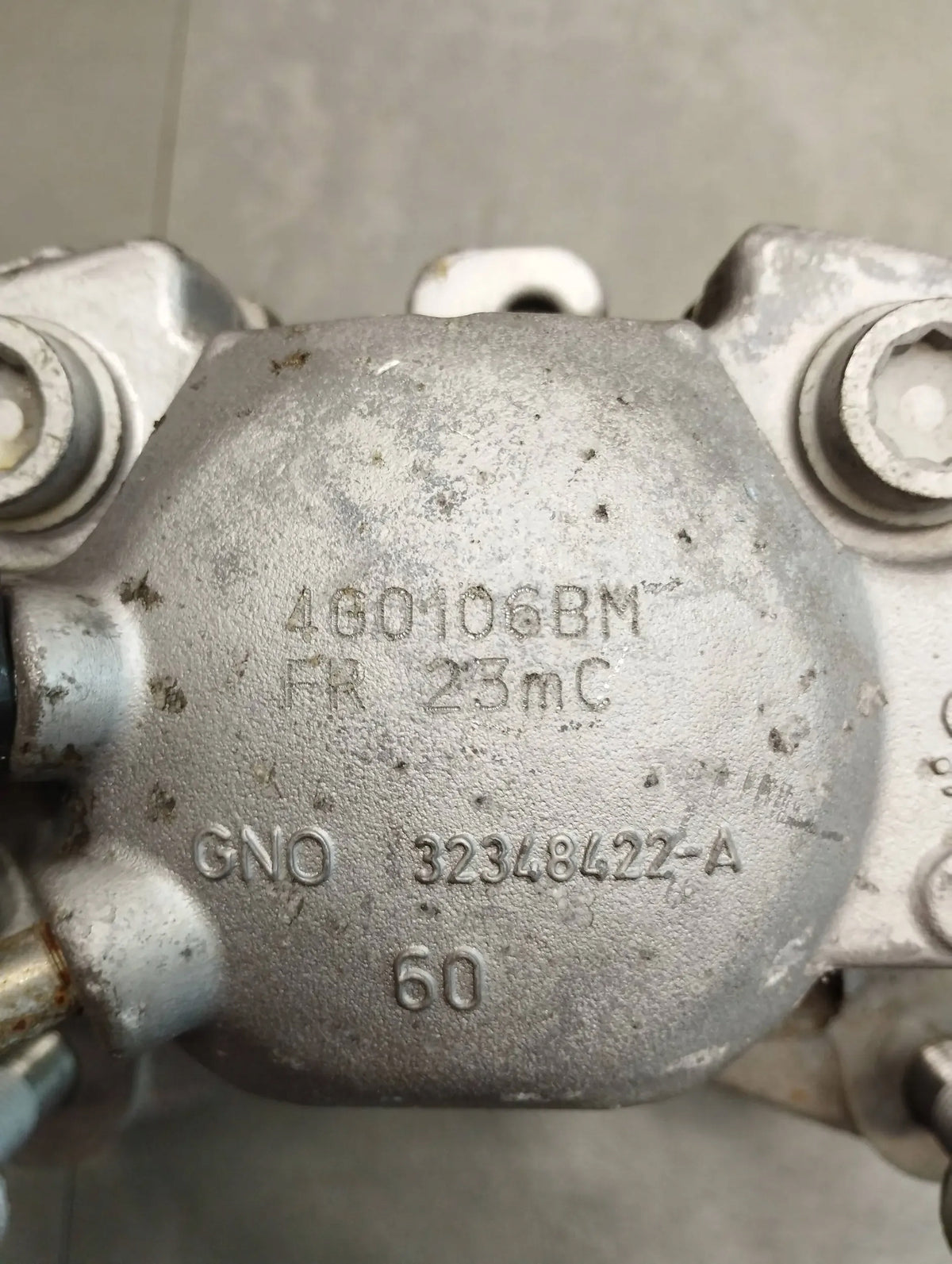 Audi A6 C7 4G CLAMP RIGHT FRONT 4G0106BM