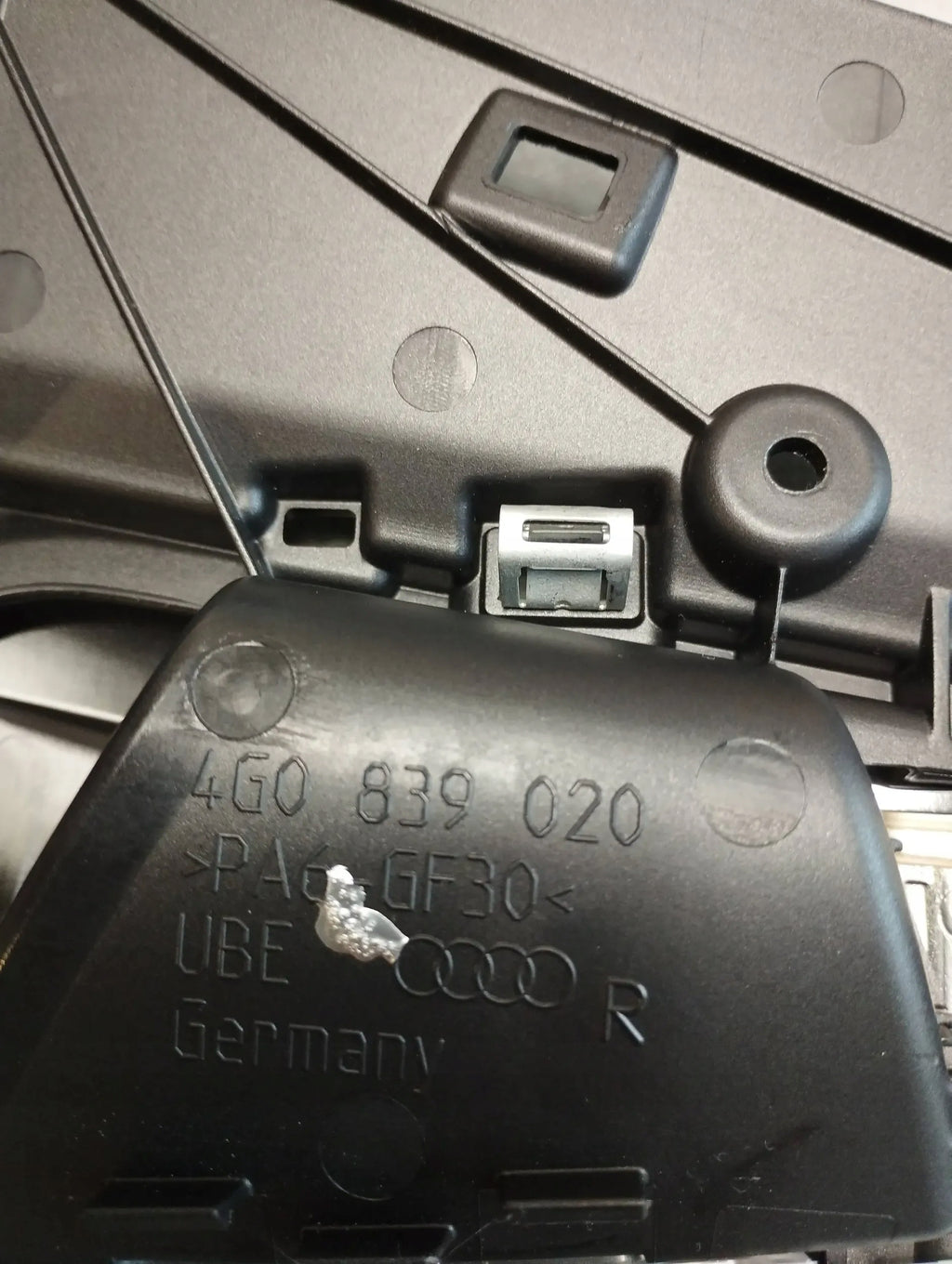 Audi A6 C7 4G INTERIOR DOOR HANDLE RIGHT REAR 4G0839020