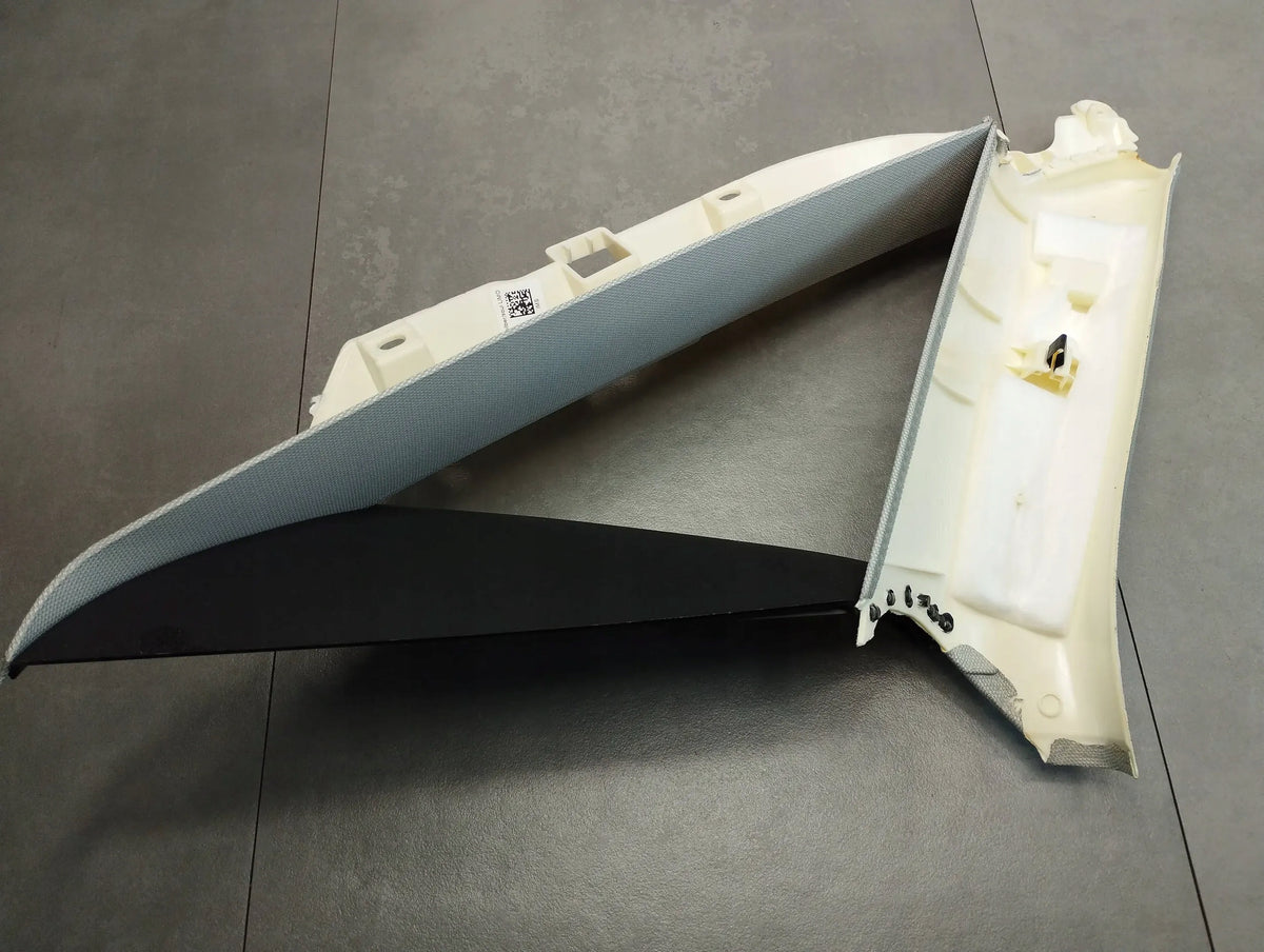 Audi A6 C7 4G POST COVER RIGHT 4G5867288