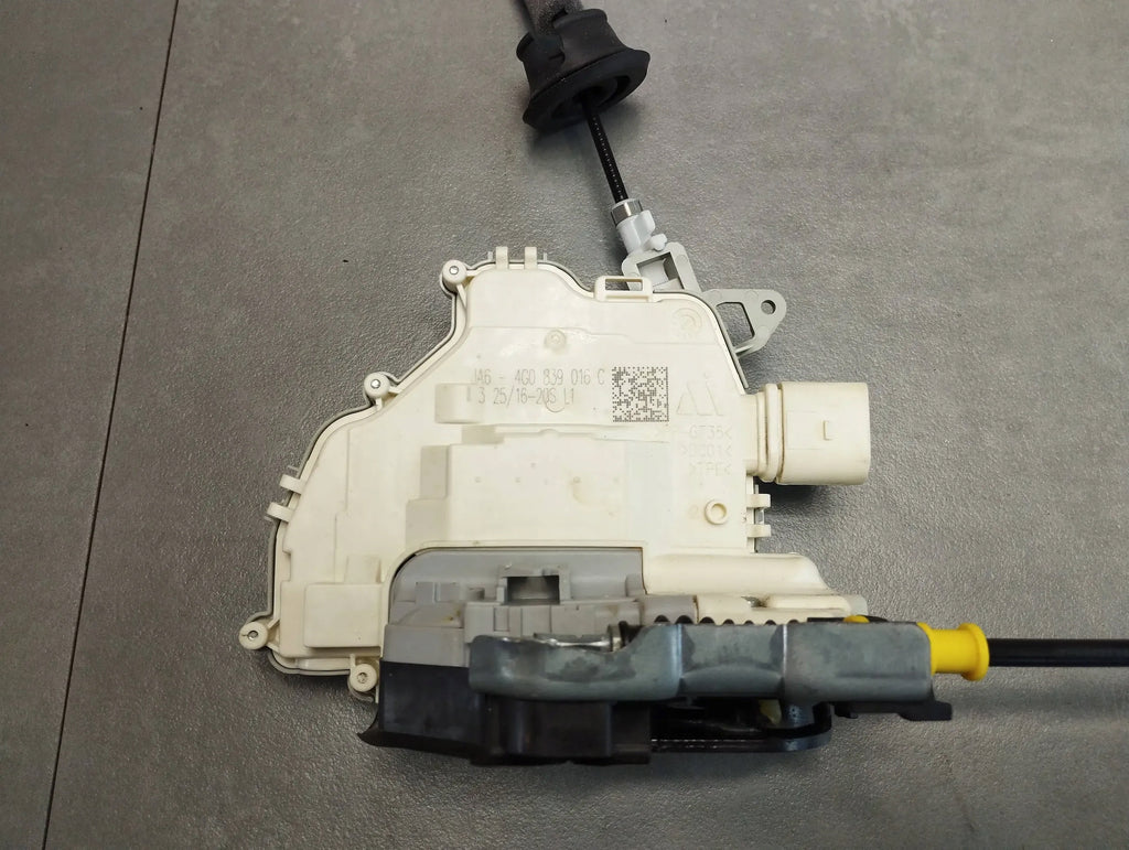 Audi A6 S6 C7 4G LOCK RIGHT REAR 4G0839016C