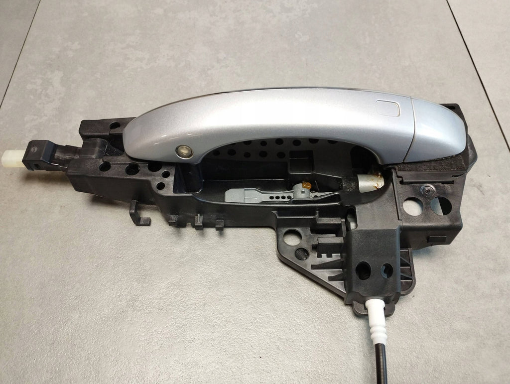 Audi A7 4G 2016 DOOR HANDLE LEFT REAR KESSY LED CHROME LZ7G
