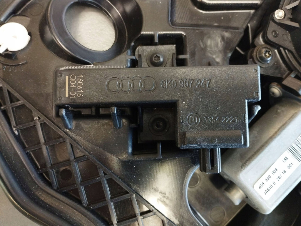 Audi A7 4G 2016 DOOR PULL LEFT REAR 4G8839003