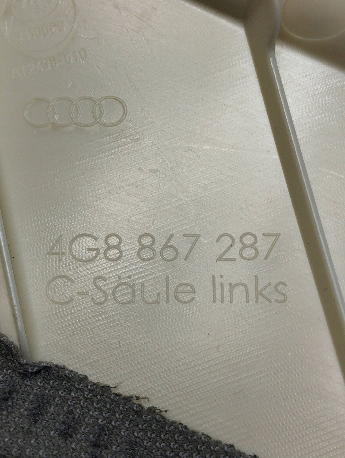 Audi A7 4G 2016 POST COVER LEFT 4G8867287