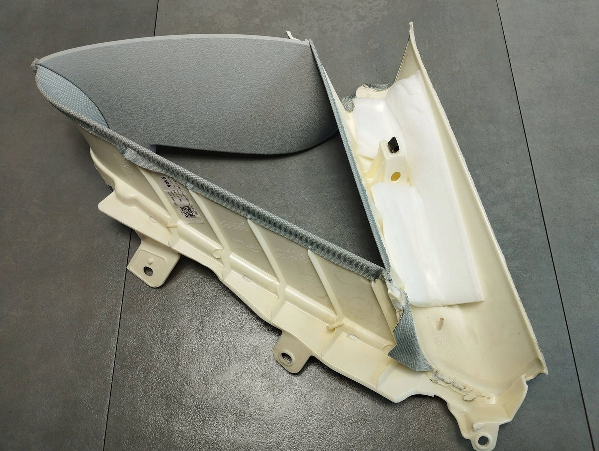 Audi A7 4G 2016 POST COVER LEFT 4G8867287