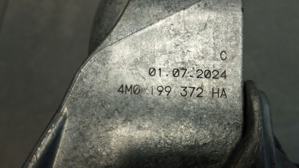 Audi A7 4K ENGINE PILLOW 4M0199372HA