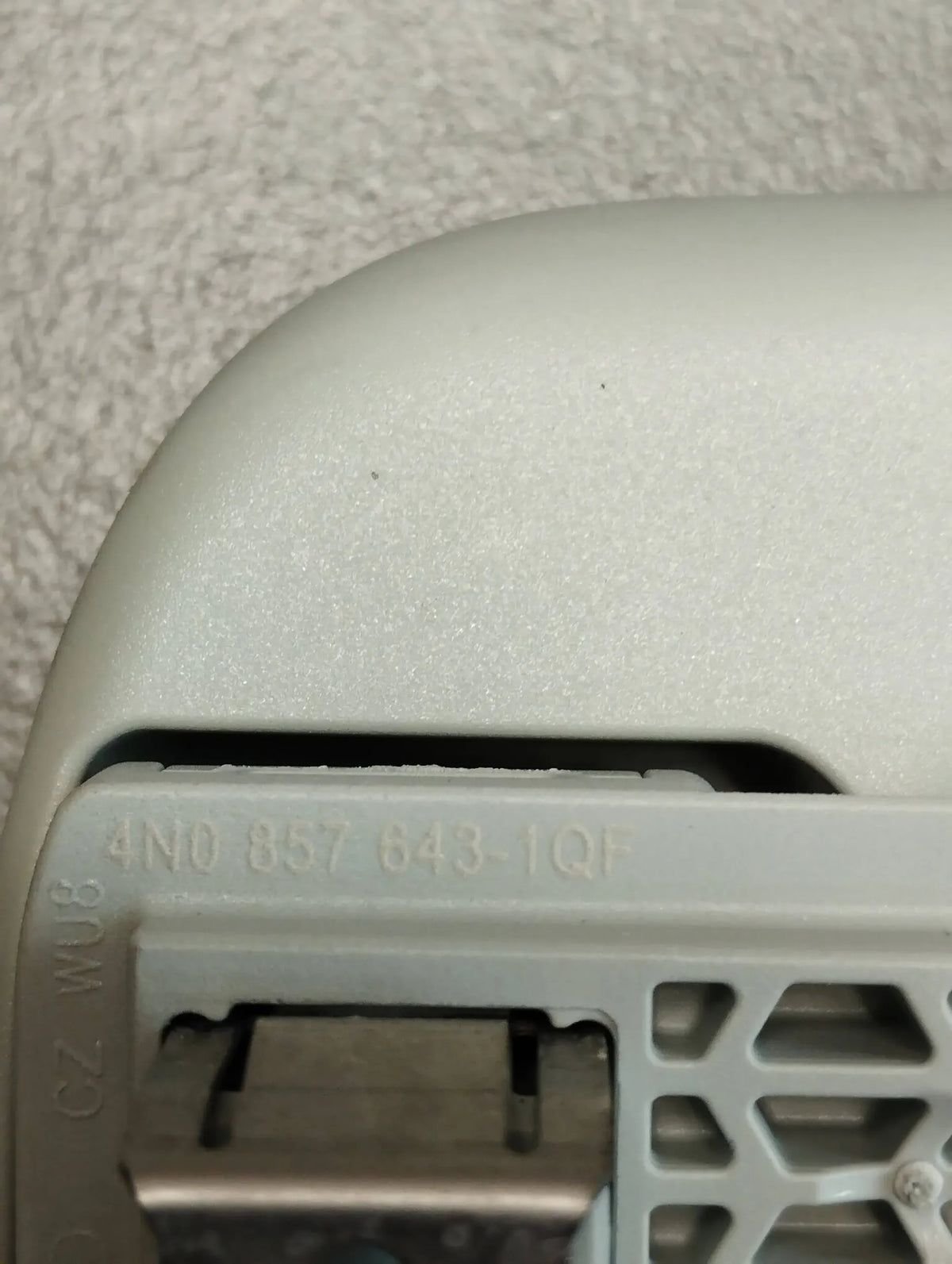 Audi A8 4N D5 HEADLINER HANDLE LEFT REAR 4N0857643