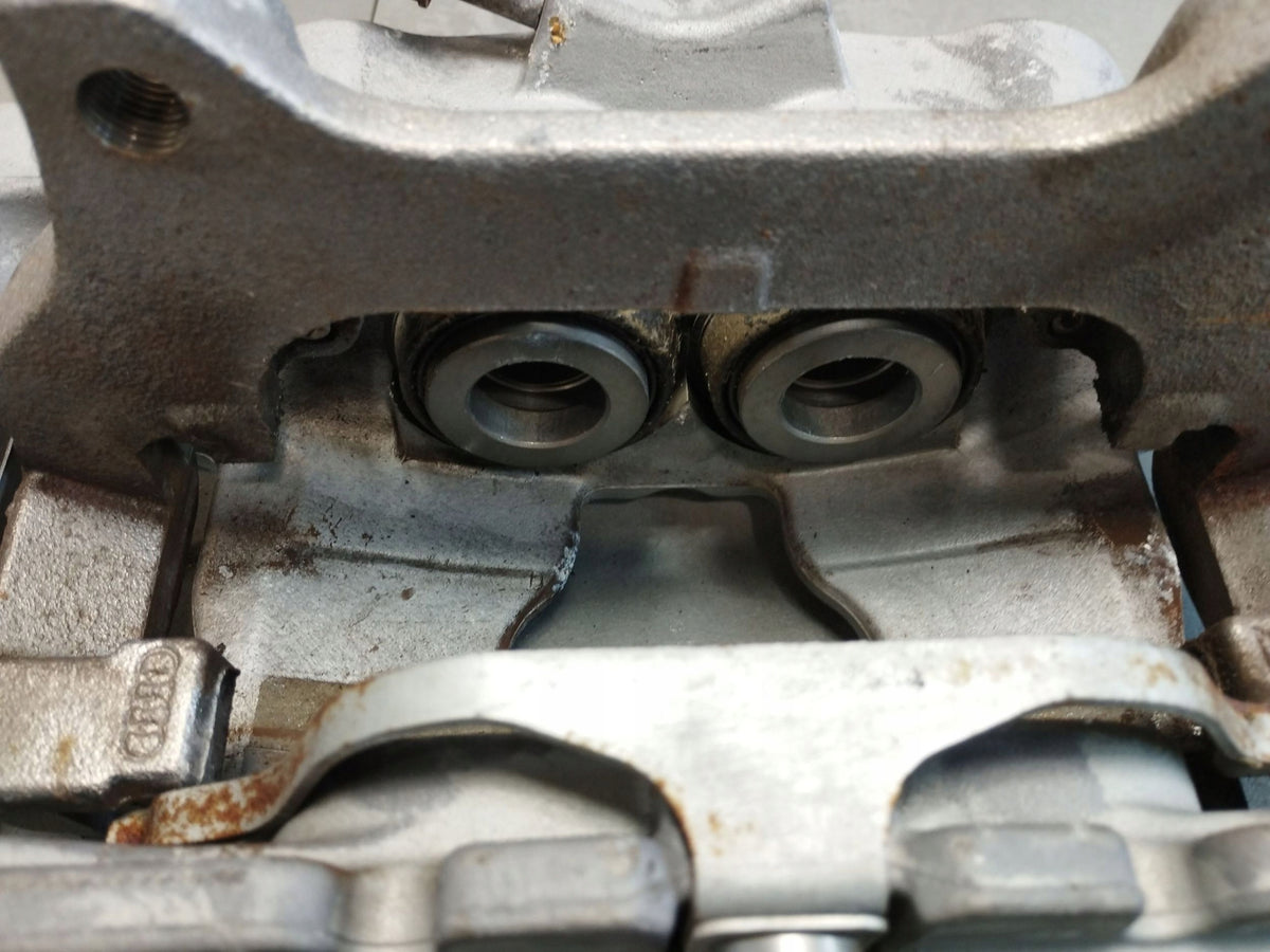 Audi A8 D4 4H 3.0 TDI CLAMP RIGHT FRONT 4H06BE 4H0615124C