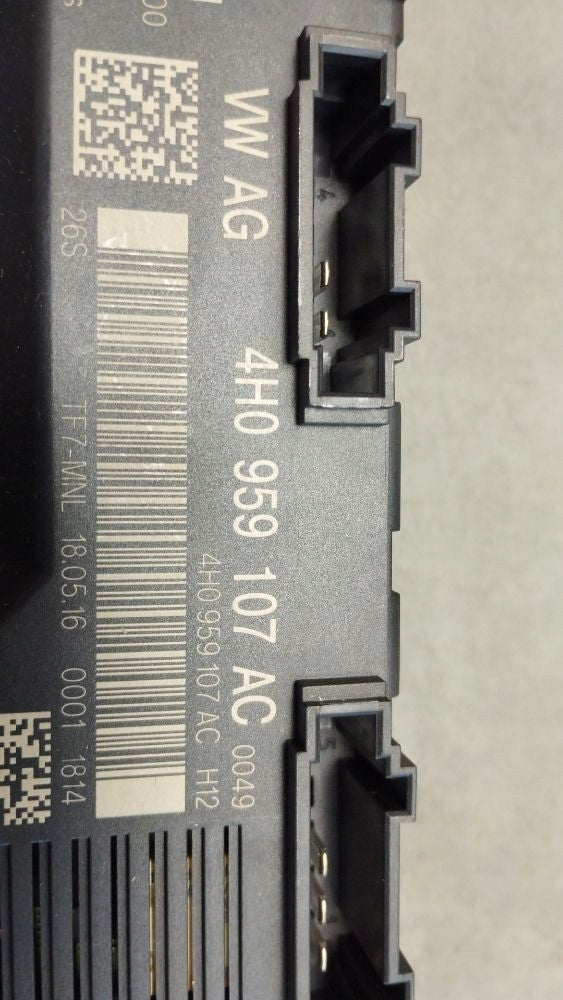 Audi A8 D4 4H DRIVER Tailgate Module 4H0959107AC