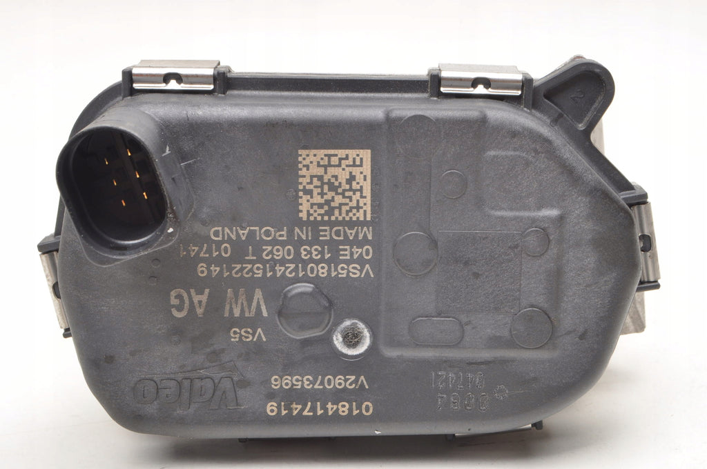 Audi Q2 Golf VIII CUPRA LEON 1.5 eTSI 150HP throttle 04E133062T 2024R
