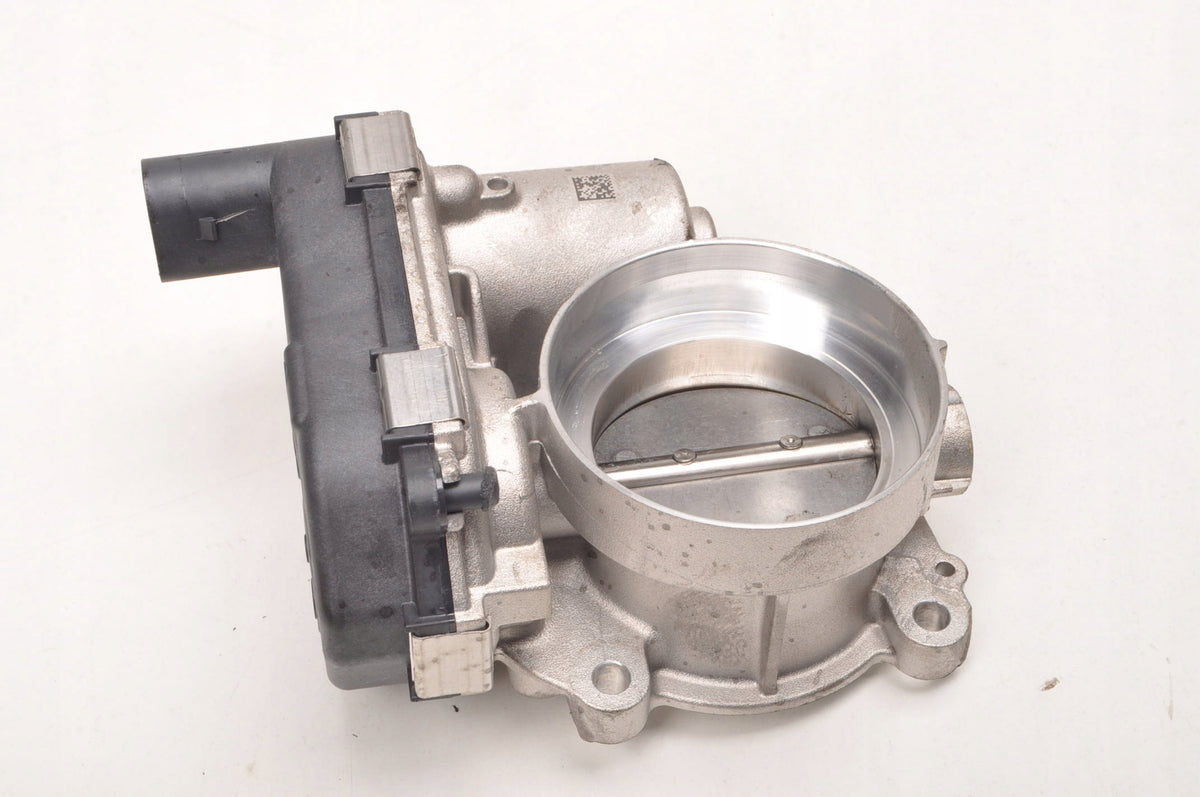 Audi Q2 Golf VIII CUPRA LEON 1.5 eTSI 150HP throttle 04E133062T 2024R