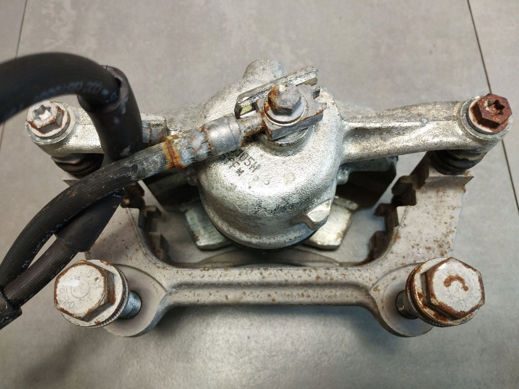 Audi Q3 F3 83A CLAMP LEFT FRONT 3Q0105H