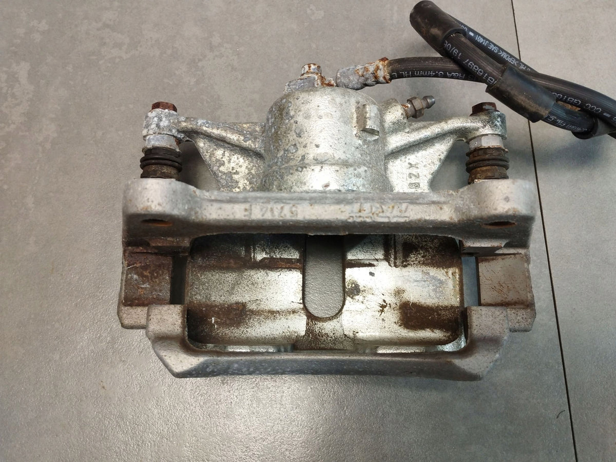 Audi Q3 F3 83A CLAMP RIGHT FRONT YOKE 3Q0106H