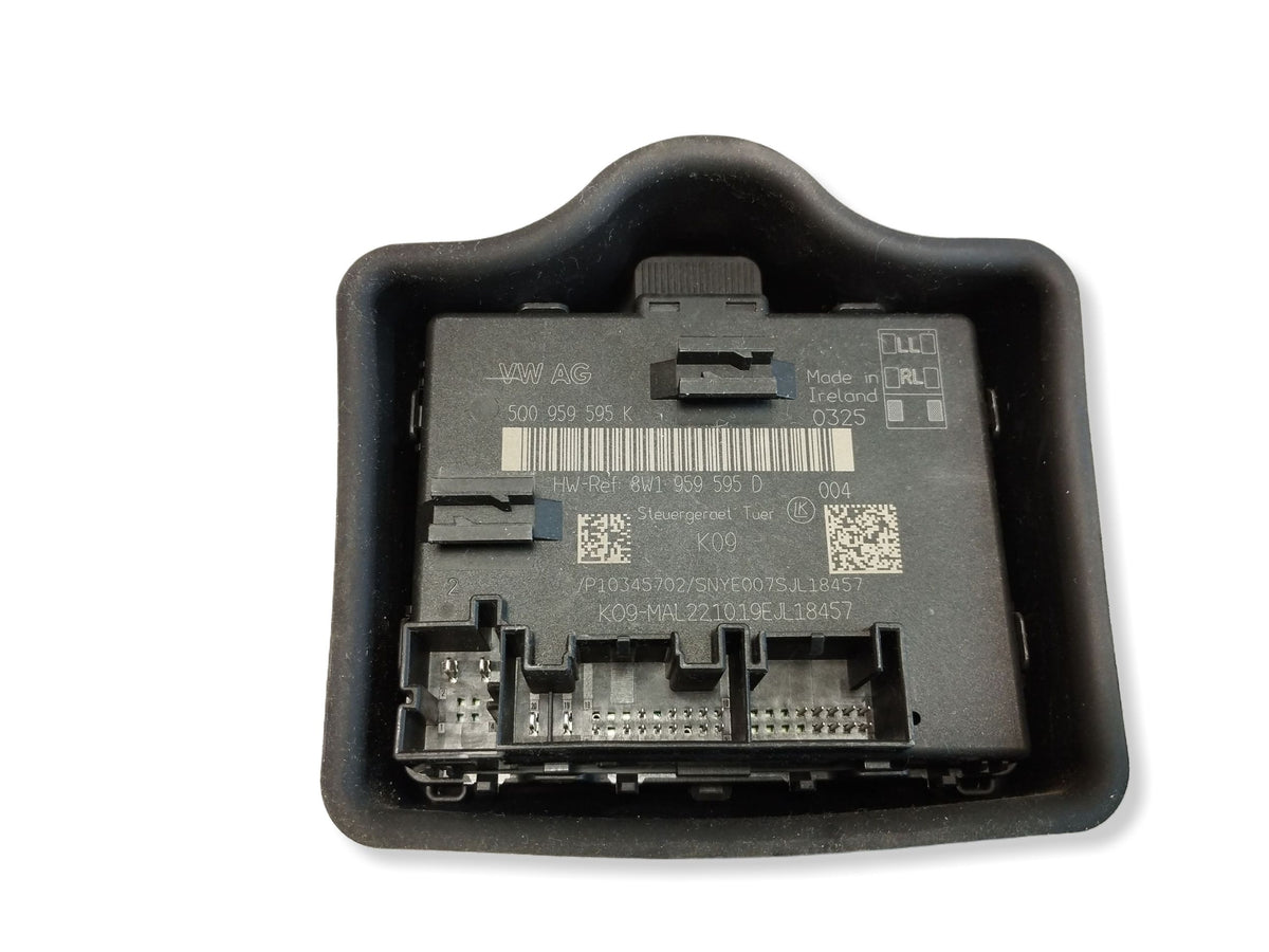 Audi Q3 F3 83A Door module right rear 5Q0959595K