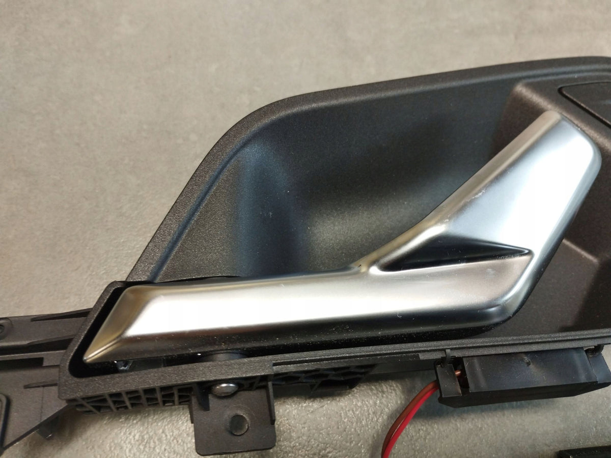 Audi Q3 F3 83A INTERIOR HANDLE RIGHT REAR 83A837020F