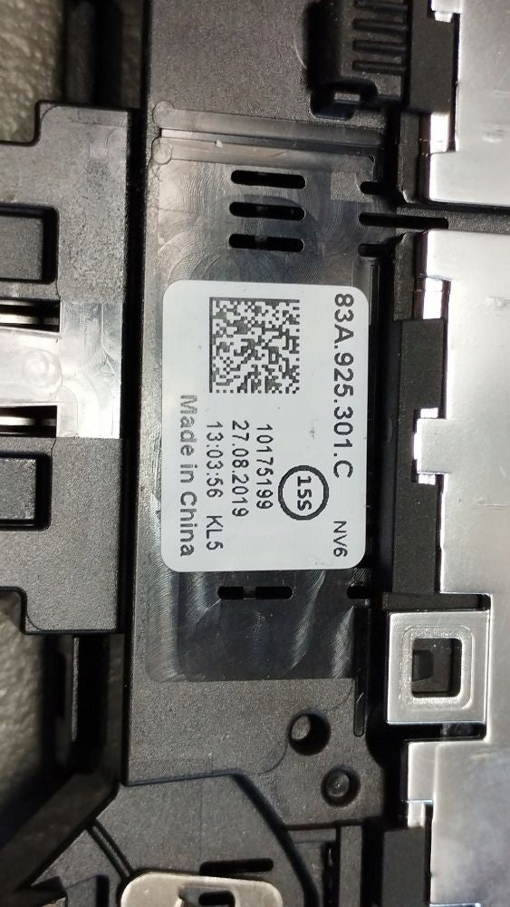 Audi Q3 F3 83A SWITCH PANEL 83A925301C