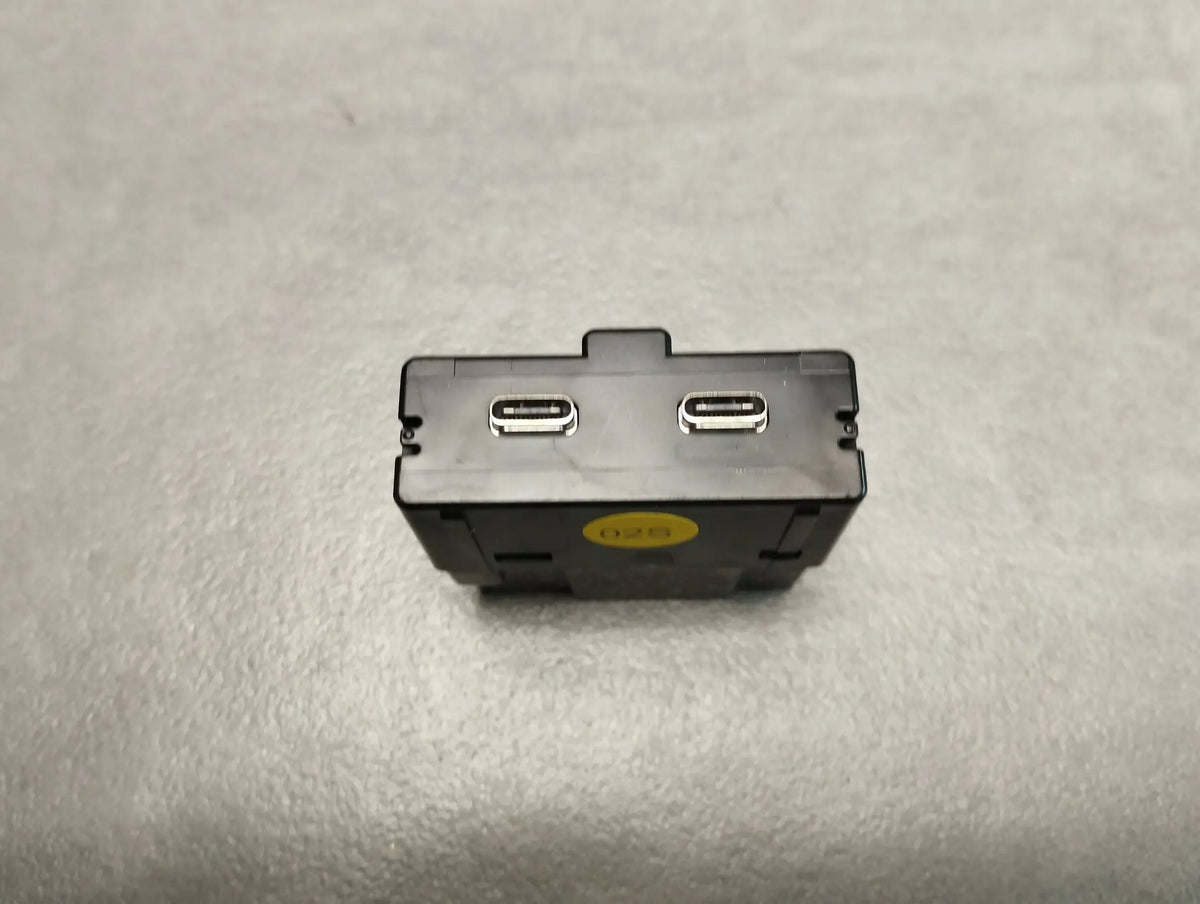 Audi Q3 F3 83A VOLTAGE TRANSDUCER 575035954