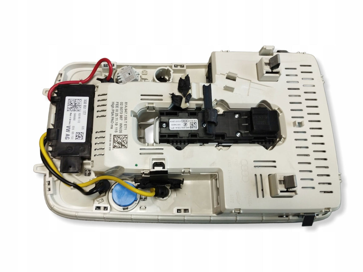 Audi Q3 F3 83A lighting interior light 81A947135T