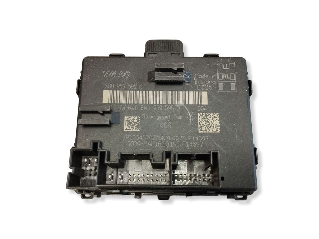 Audi Q3 F3 83a Door module left rear 5Q0959595K