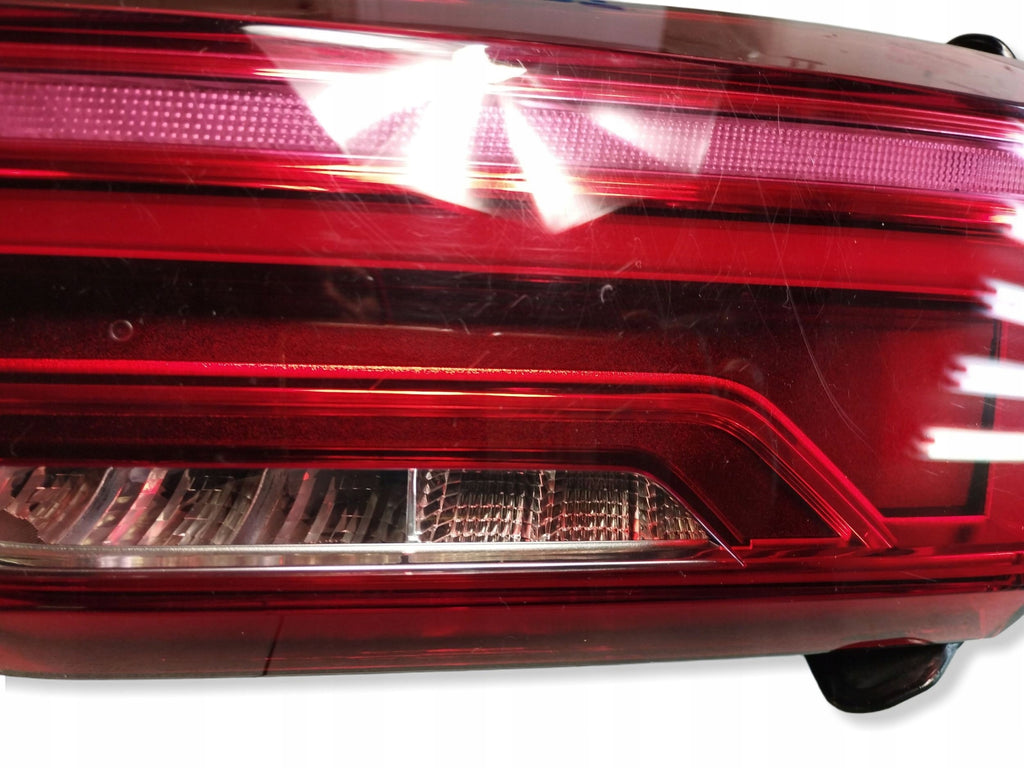 Audi Q3 F3 83a Right rear flap lamp 83A945094 europe