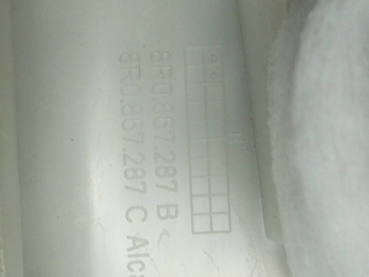Audi Q5 8R COVER POST PLATING 8R0867287B