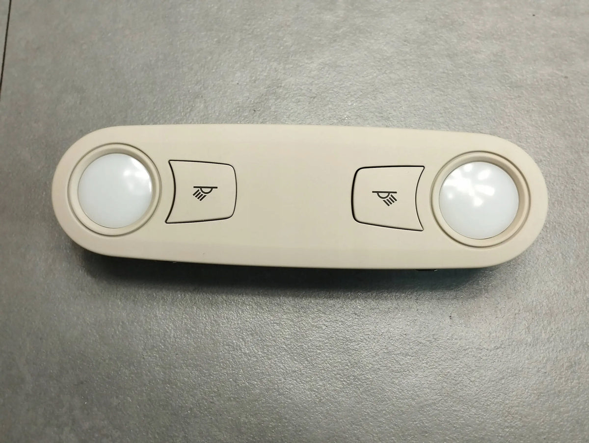 Audi Q5 8R INTERIOR LAMP 8T0947111A