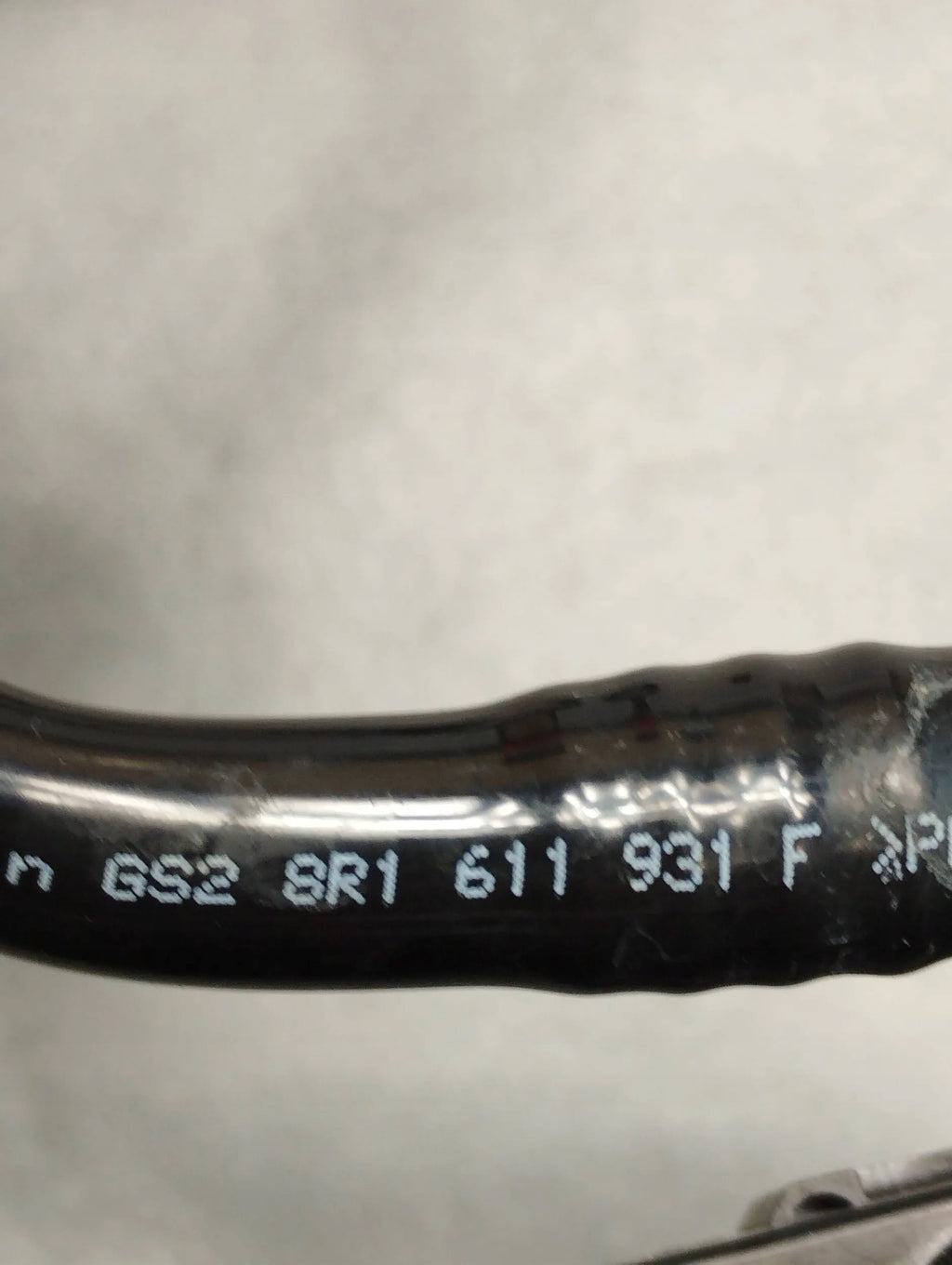 Audi Q5 8R VACUUM CABLE VALVE 8R1611931F