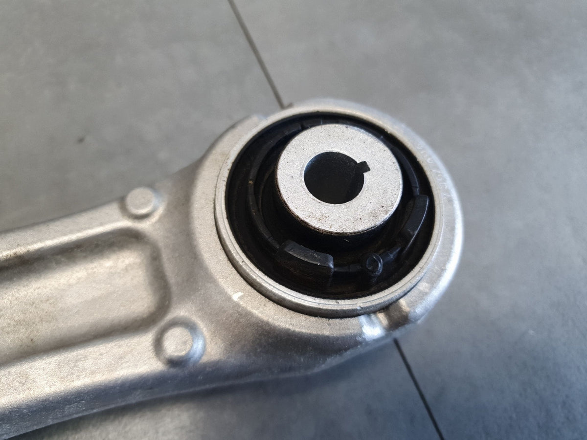 Audi Q6 e-tron Front Left Control Arm Front 85E407151M