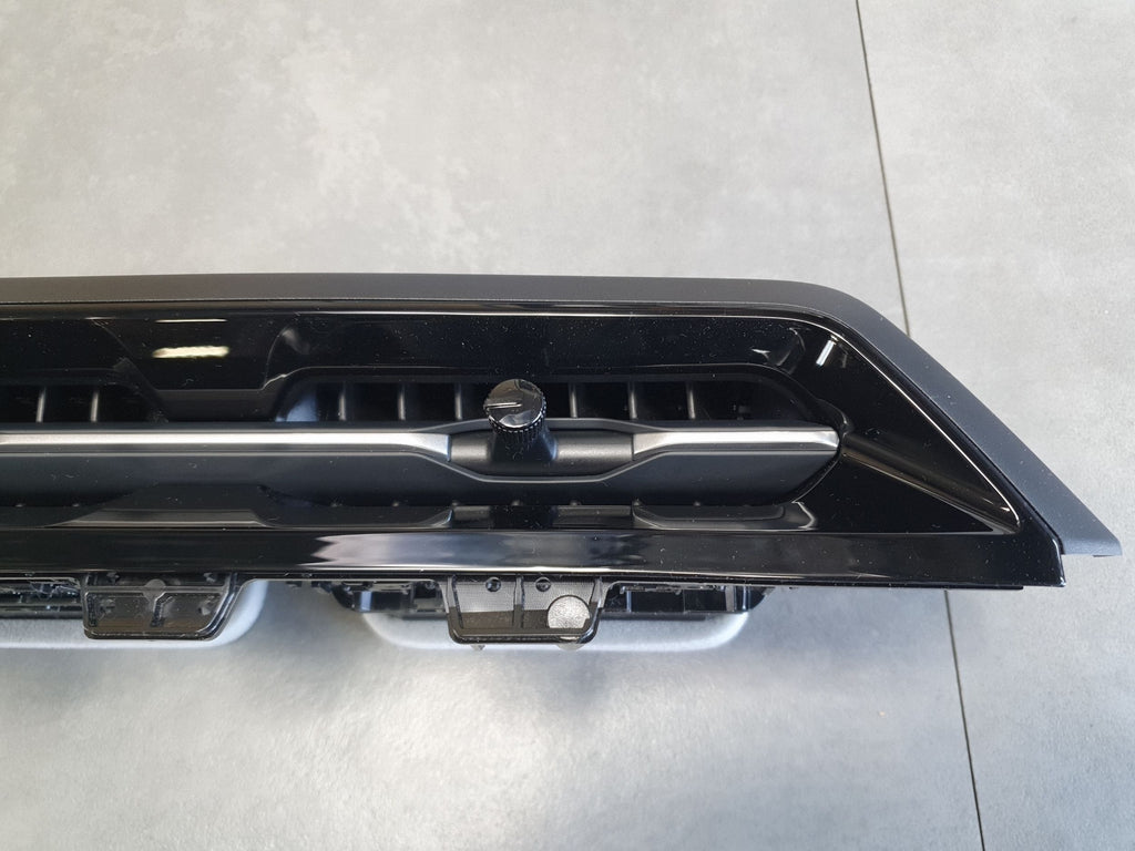 Audi Q6 e-tron middle air supply grille 85E820951C