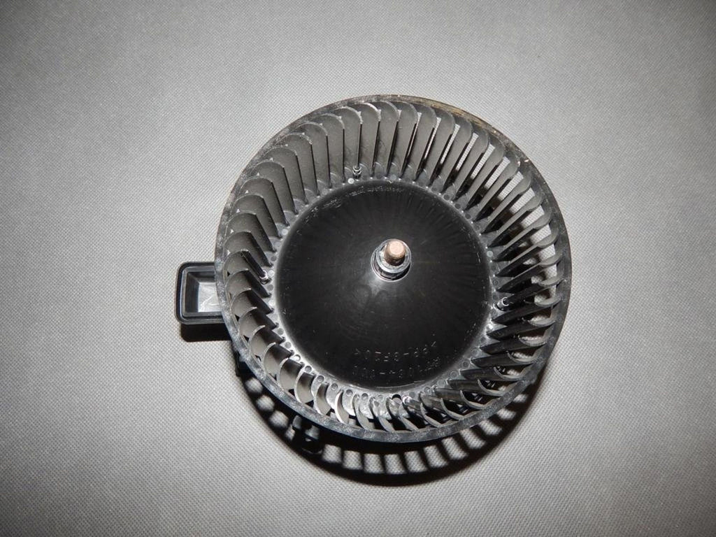 Audi Q7 4M Air supply blower 4M1820021 EUROPE