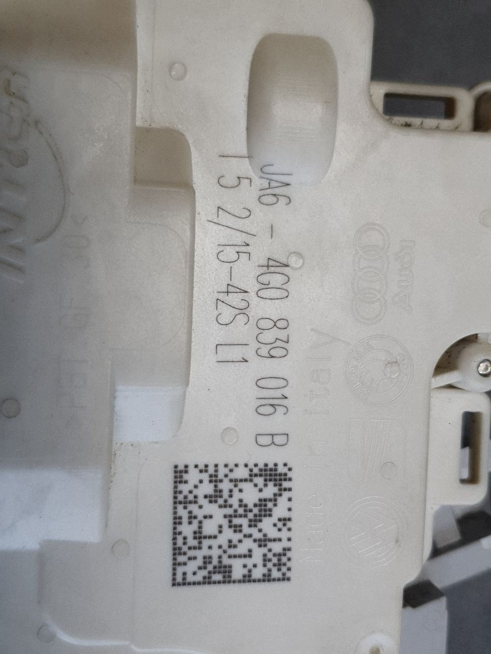 Audi Q7 4M Door lock right rear 4G0839016B
