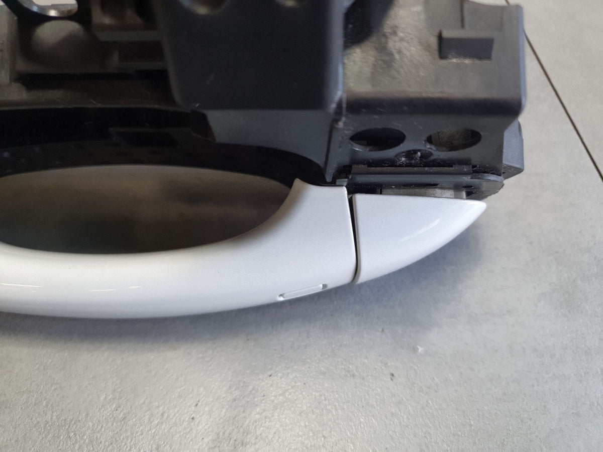 Audi Q7 4M Exterior door handle right front ls9r keyless 4H0837206