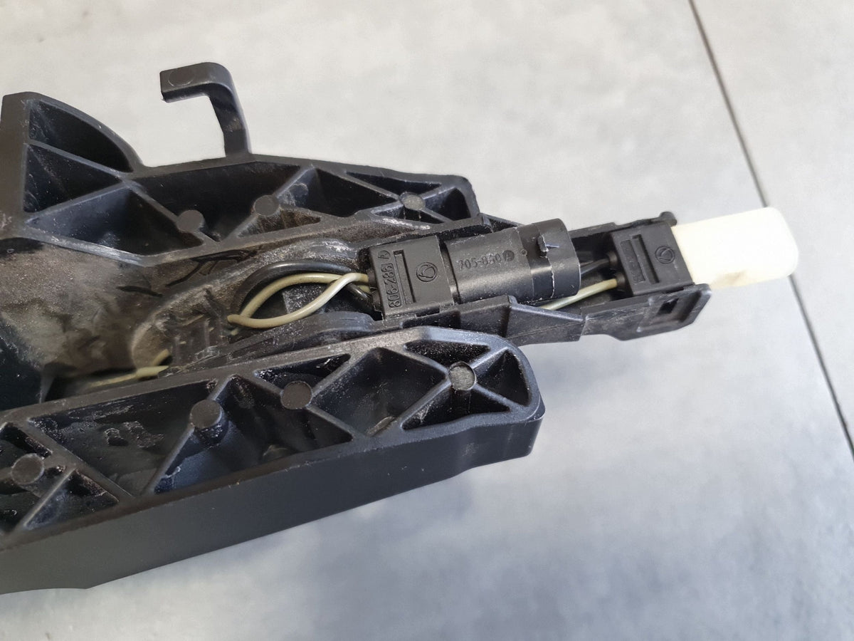Audi Q7 4M Exterior door handle right front ls9r keyless 4H0837206